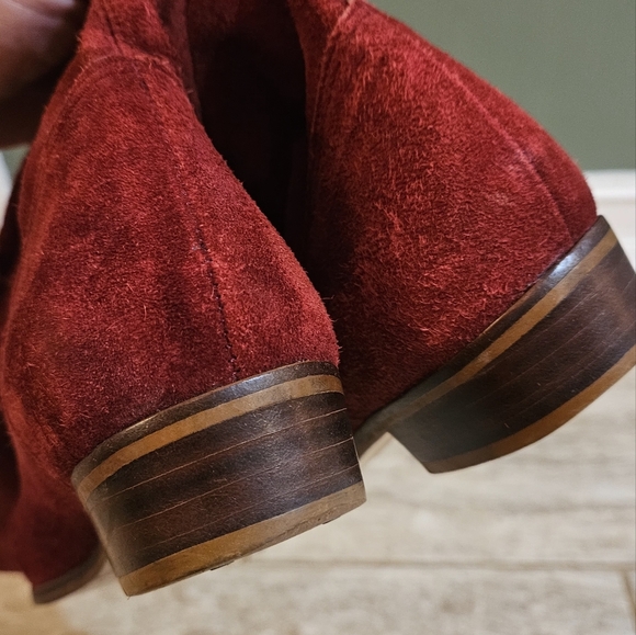 Vintage NINE WEST Suede Knee High Low Heel Boots In Burgundy Red. Size 7 - Picture 14 of 16